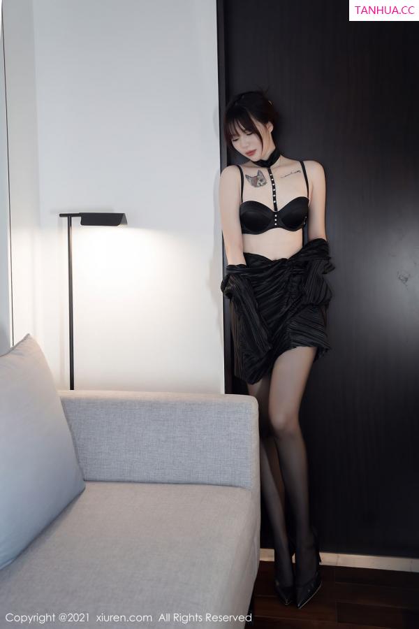 Arude薇薇  [XiuRen]高清写真图 2021.10.19 No.4080 Arude薇薇第50张图片
